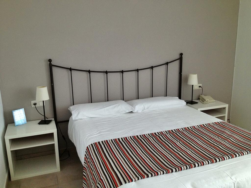 Casa Del Mar Hotel & Apartaments Roses Zimmer foto